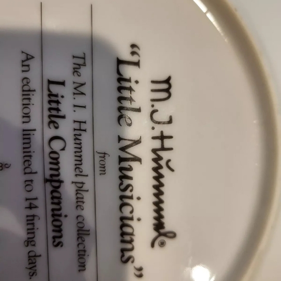Vintage M.J. Hummel little musicians plate - Picture 5 of 6